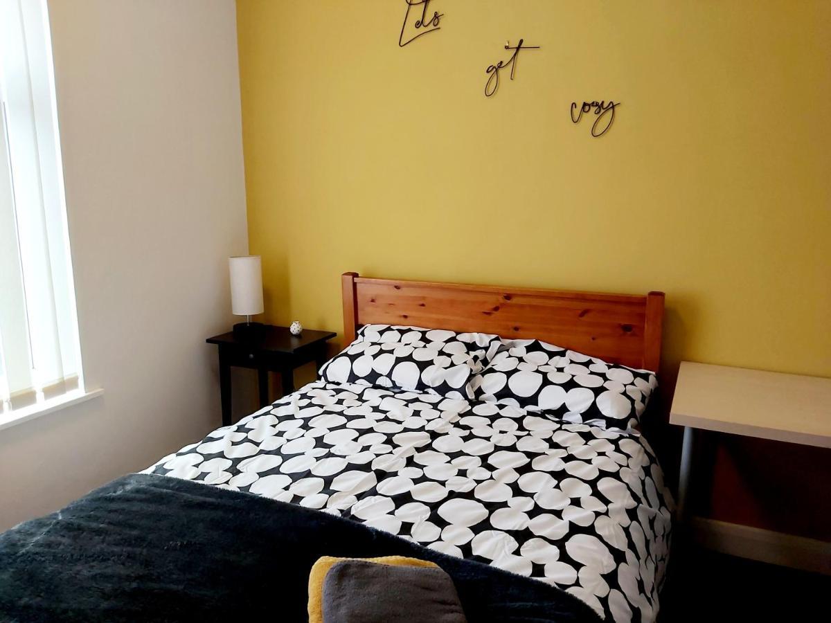 Comfy 4 Bed Home Away From Home Ковентрі Екстер'єр фото