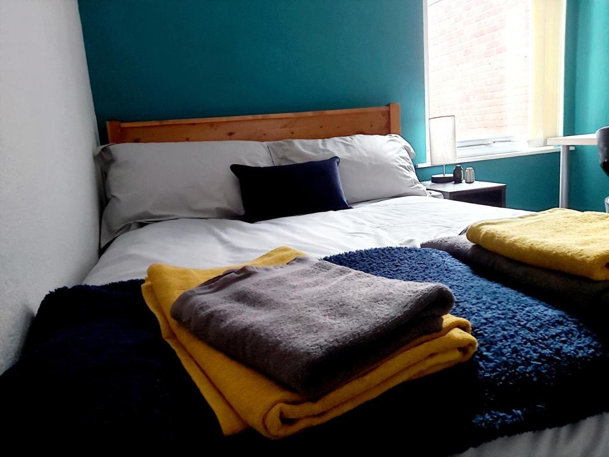 Comfy 4 Bed Home Away From Home Ковентрі Екстер'єр фото